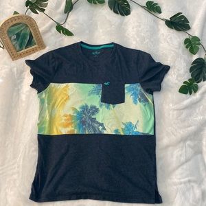 Hollister Pocket Tee 🎉HP🎉